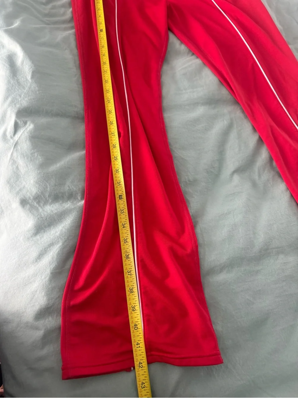 Nike Red Dri-FIT Athletic Pants – Men’s/Women’s M– Running/Yoga Track Pants